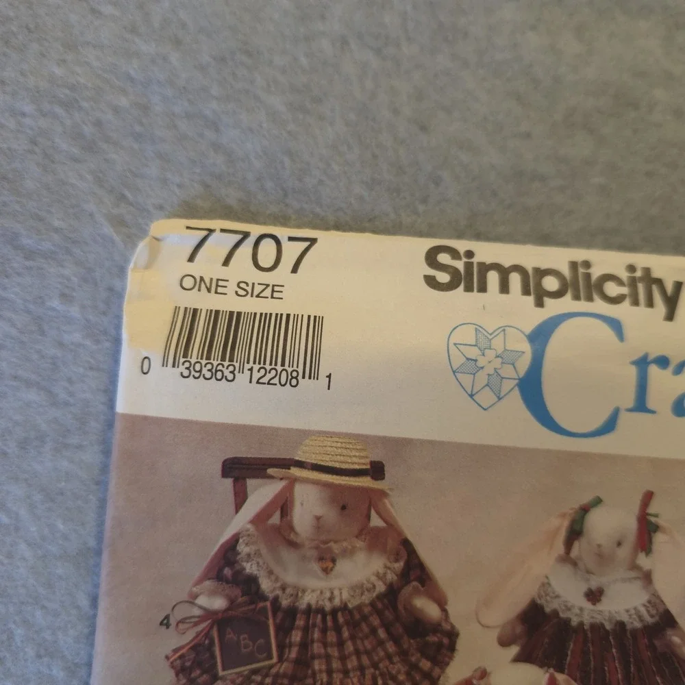 Vintage 1991 Simplicity 7707 BUNNY W/ SEASONAL WARDROBE Faith Van Zanten UNCUT